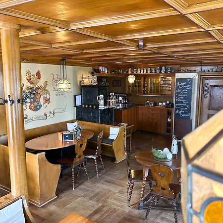Gasthof Zum Ritter - A Cozy Historical Landmark-3